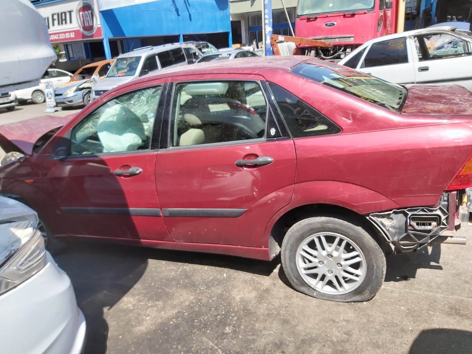 Ford focus 2 çıkma sol arka kapı